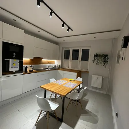 Narutowicza Apartments شقة كاتوفيتسه